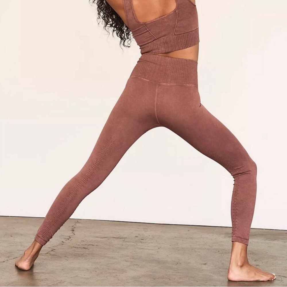 Free People Movement Good Karma Leggings High waisted size‎ M Brown